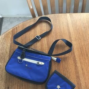 Small crossbody bag with wallet